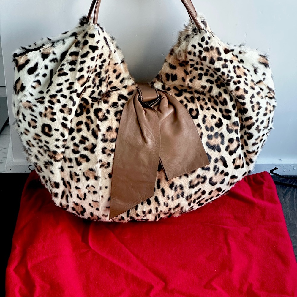 Valentino Garavani Authenticated handbag.